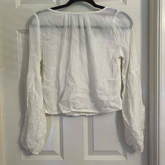 NWOT Hollister Long Sleeve White Blouse - Picture 6 of 6